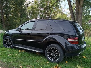 2008 Mercedes-Benz M-Класс 320 II (W164), чёрный, 1450000 рублей, вид 4