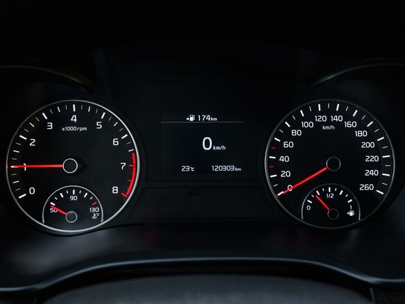 2019 Kia Optima IV Рестайлинг, чёрный, 1939000 рублей - вид 13
