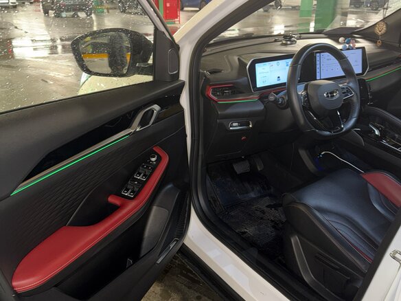 2024 Geely Coolray I Рестайлинг, белый, 2000000 рублей - вид 14