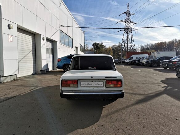 2002 Lada (ВАЗ) 2107, белый, 95000 рублей - вид 7