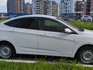 2011 Hyundai Solaris I, белый, 430000 рублей, вид 3