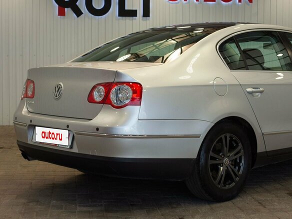 2010 Volkswagen Passat B6, серебристый, 820000 рублей - вид 13