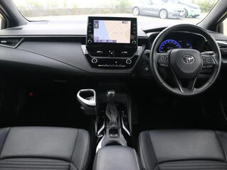 2022 Toyota Corolla XII (E210), белый, 1395000 рублей, вид 4