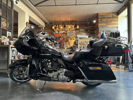 2019 Harley-Davidson Road Glide Limited, чёрный, 2570000 рублей, вид 5