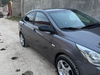 2015 Hyundai Solaris I Рестайлинг, серый, 620000 рублей, вид 3