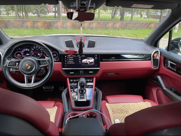 2021 Porsche Cayenne III, серый, 9900000 рублей - вид 9