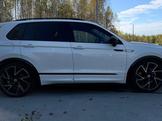 2021 Volkswagen Tiguan II Рестайлинг, белый, 4250000 рублей, вид 5