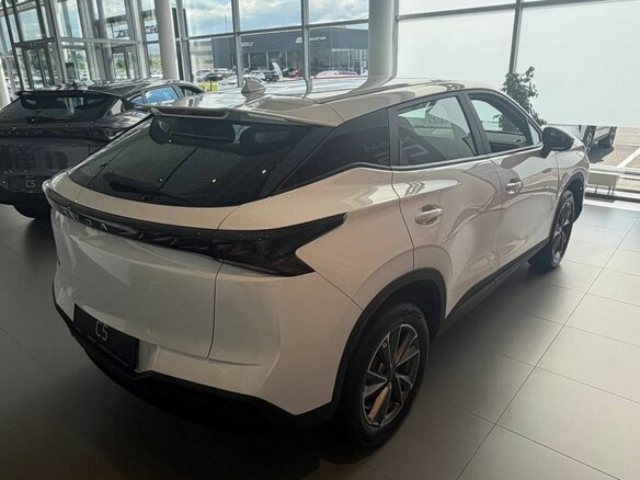 2026 Omoda C5 II, белый, 2629000 рублей - вид 3