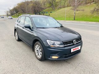 2017 Volkswagen Tiguan II, серый, 1795000 рублей, вид 3