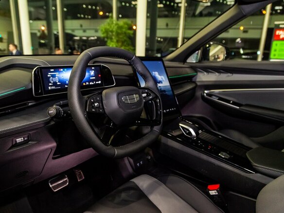 2026 Geely Cityray, серый, 3354990 рублей - вид 10
