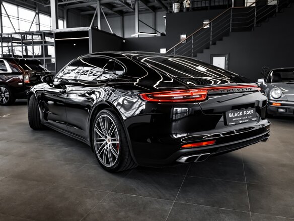 2018 Porsche Panamera Turbo II, чёрный - вид 6