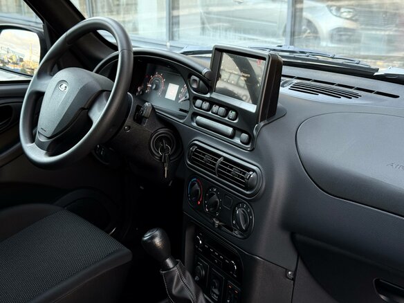 2026 Lada (ВАЗ) Niva Travel I Рестайлинг, коричневый, 1737000 рублей - вид 15