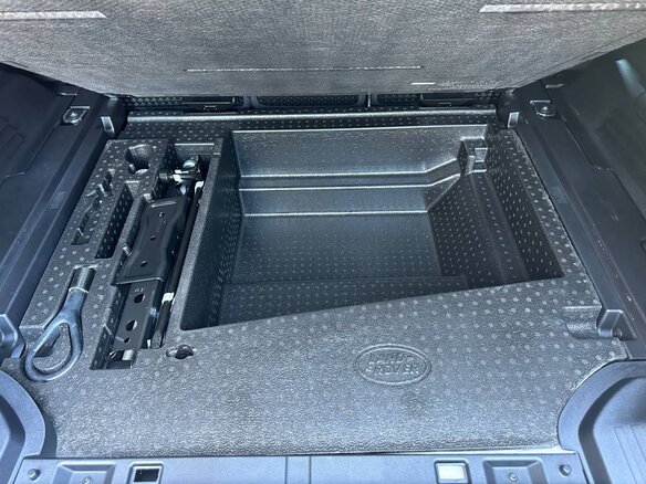 2023 Land Rover Defender 110 II, белый, 12500000 рублей - вид 33