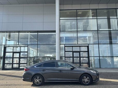 2018 Hyundai Sonata VII (LF) Рестайлинг, серый, 1500000 рублей, вид 5