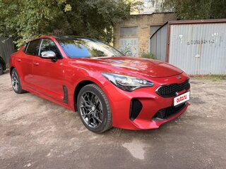 2018 Kia Stinger I, красный, 2000000 рублей, вид 3