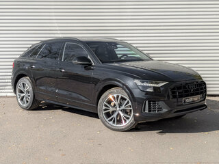 2019 Audi Q8 55 TFSI I (4M), чёрный, 5500000 рублей, вид 3