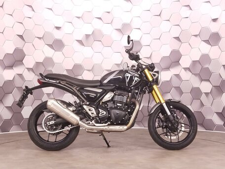 2024 Triumph Speed 400, чёрный, 577000 рублей, вид 3