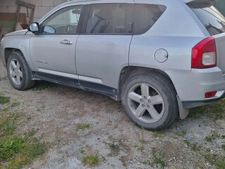 2011 Jeep Compass I Рестайлинг, серый, 1000000 рублей, вид 3