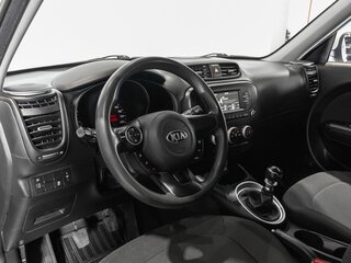 2018 Kia Soul II Рестайлинг, белый, 1260000 рублей, вид 5