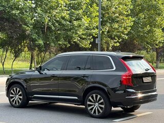 2024 Volvo XC90 B5 II Рестайлинг 1, чёрный, 5770000 рублей, вид 3