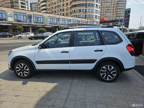 2026 Lada (ВАЗ) Granta Cross I Рестайлинг, белый - вид 7