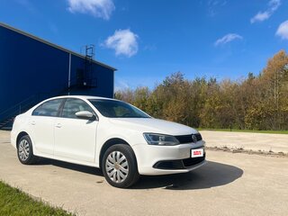 2011 Volkswagen Jetta VI, белый, 1000050 рублей, вид 1