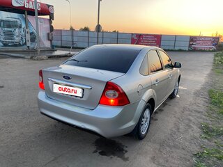 2008 Ford Focus II Рестайлинг, серебристый, 450000 рублей, вид 3