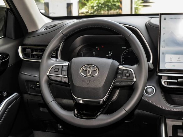 2026 Toyota Highlander IV (XU70), чёрный - вид 28