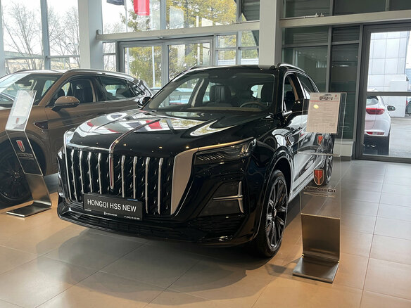 2025 Hongqi HS5 I Рестайлинг, чёрный, 4699000 рублей - вид 2