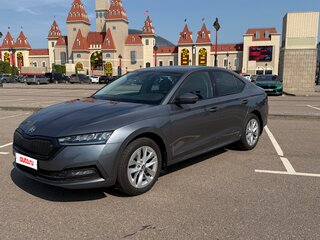2021 Skoda Octavia IV (A8), серый, 1900000 рублей, вид 1
