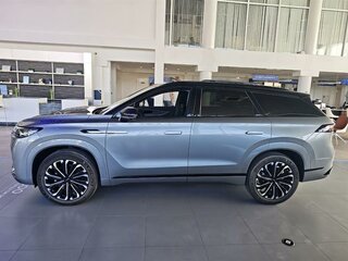 2025 Jaecoo J8, серебристый, 4569000 рублей, вид 2