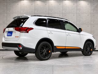 2019 Mitsubishi Outlander III Рестайлинг 3, белый, 2270000 рублей, вид 5