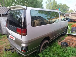 1998 Nissan Elgrand I (E50), белый, 430000 рублей, вид 4