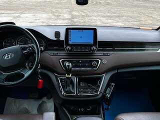 2018 Hyundai Grand Starex I Рестайлинг 2, коричневый, 3790000 рублей, вид 5