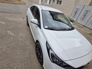 2021 Hyundai Solaris II Рестайлинг, белый, 1600000 рублей, вид 5
