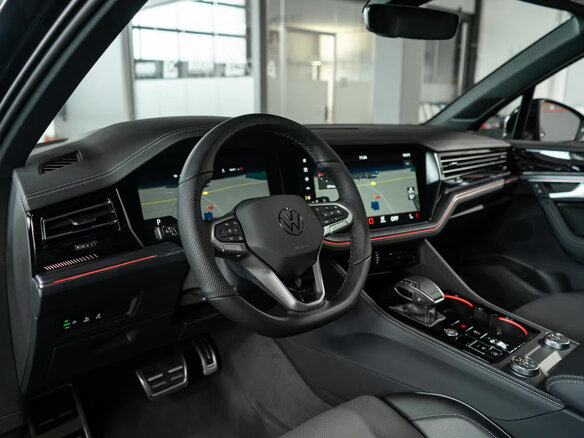 2026 Volkswagen Touareg III Рестайлинг, чёрный - вид 15