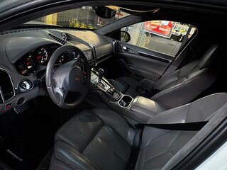 2010 Porsche Cayenne Turbo II (958), белый, 1790000 рублей, вид 5