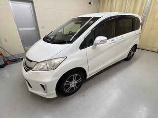 2014 Honda Freed I Рестайлинг 2, белый, 759000 рублей, вид 2
