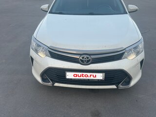 2017 Toyota Camry VII (XV50) Рестайлинг, белый, 2350000 рублей, вид 2