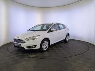 2018 Ford Focus III Рестайлинг, белый, 1200000 рублей, вид 1