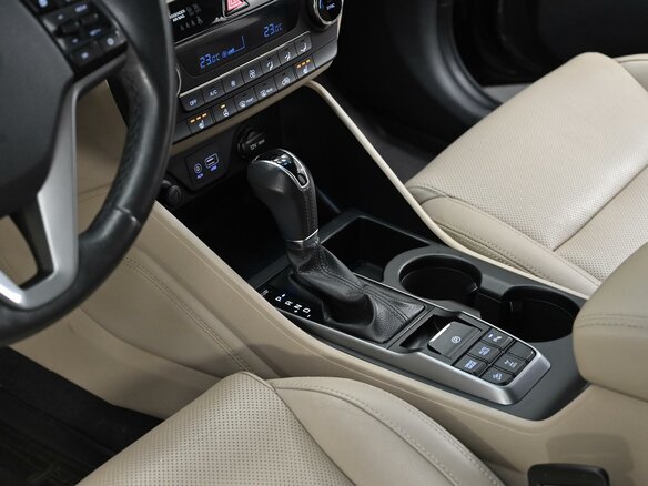 2018 Hyundai Tucson III, серый, 1665000 рублей - вид 9