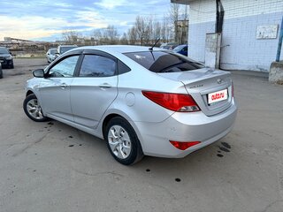 2016 Hyundai Solaris I Рестайлинг, серебристый, 950000 рублей, вид 5