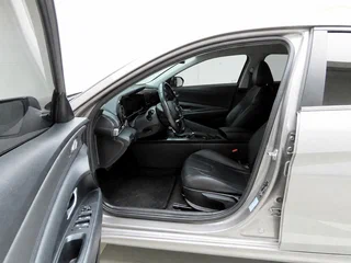 2022 Hyundai Avante VII, серый, 1610000 рублей, вид 4