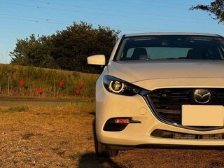 2018 Mazda Axela III Рестайлинг, белый, 1187000 рублей, вид 2