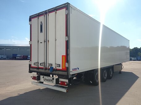 2021 Schmitz Cargobull SKO, белый, 7690000 рублей, вид 4