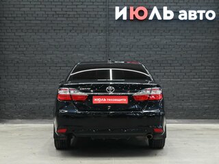 2017 Toyota Camry VII (XV50) Рестайлинг, чёрный, 2550000 рублей, вид 5