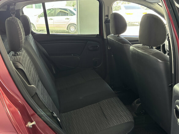 2013 Renault Sandero I, красный, 400000 рублей - вид 15