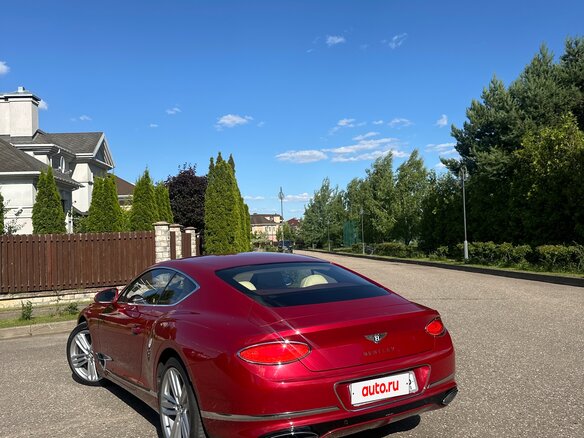 2019 Bentley Continental GT III, красный, 18500000 рублей - вид 2