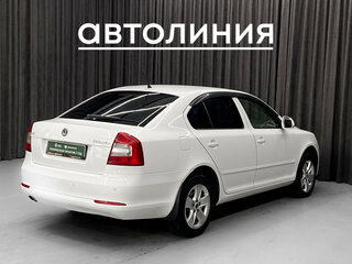 2012 Skoda Octavia II (A5) Рестайлинг, белый, 849000 рублей, вид 3