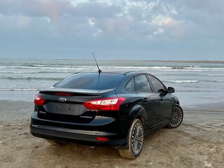 2014 Ford Focus III, чёрный, 880000 рублей, вид 3